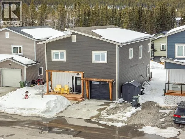 39 TANANA LANE, Whitehorse, Yukon Y1A0S6