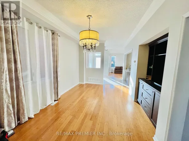 111 CATALPA CRESCENT, Vaughan (Patterson), Ontario L6A0R5