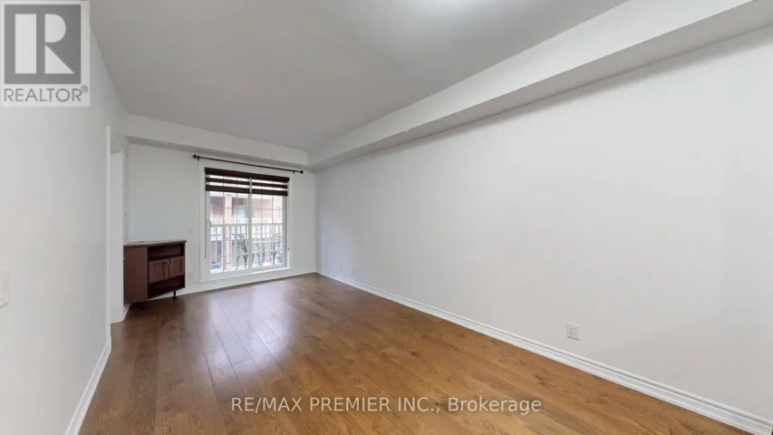 1 - 127 SILVERWOOD AVENUE, Richmond Hill (Devonsleigh), Ontario L4S0G3