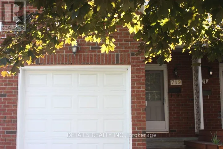 719 MELBOURNE AVENUE, Ottawa, Ontario K2A1X4