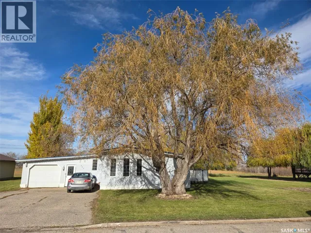 720 Maple DRIVE, Esterhazy, Saskatchewan S0A0X0