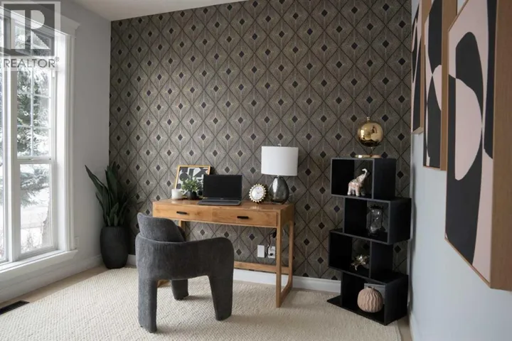 3 Strathridge Bay SW, Calgary, Alberta T3H4S1