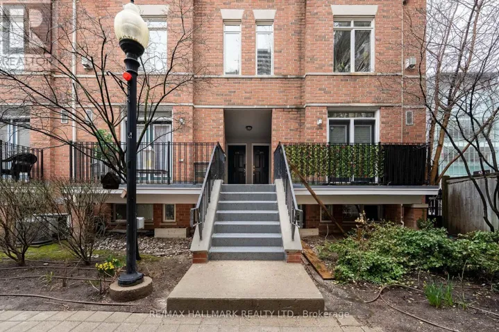214 - 415 JARVIS STREET, Toronto (Cabbagetown-South St. James Town), Ontario M4Y2G8