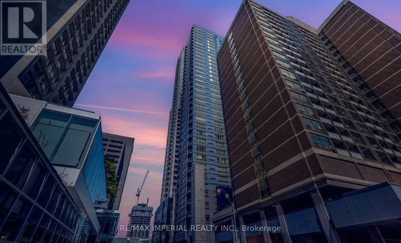 2001 - 21 BALMUTO STREET, Toronto (Bay Street Corridor), Ontario M4Y1W4