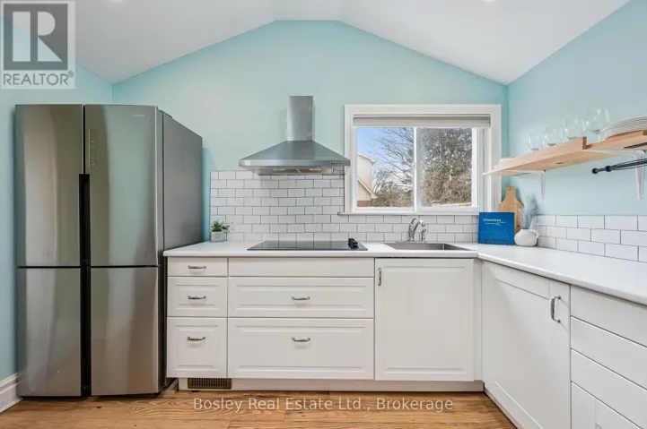 326 EXHIBITION STREET, Guelph (Exhibition Park), Ontario N1H4S2