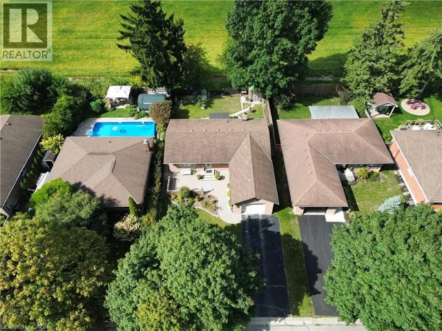 26 DOUGLAS Avenue, Simcoe, Ontario N3Y4X4