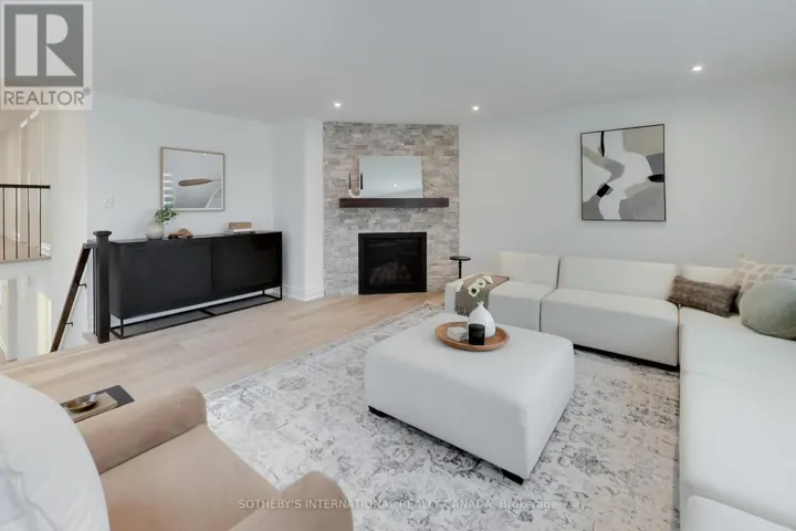 1124 LANSDOWN DRIVE, Oakville (CV Clearview), Ontario L6J7N7