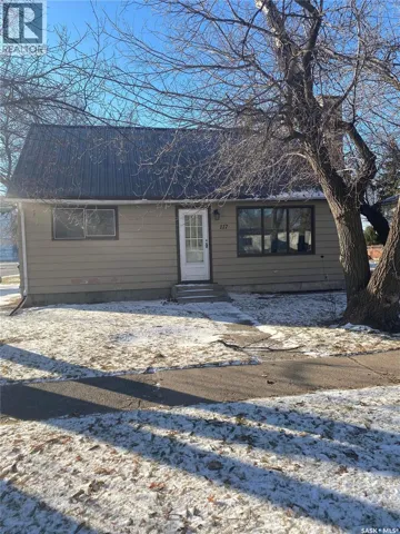 117 Prospect AVENUE, Oxbow, Saskatchewan S0C2B0