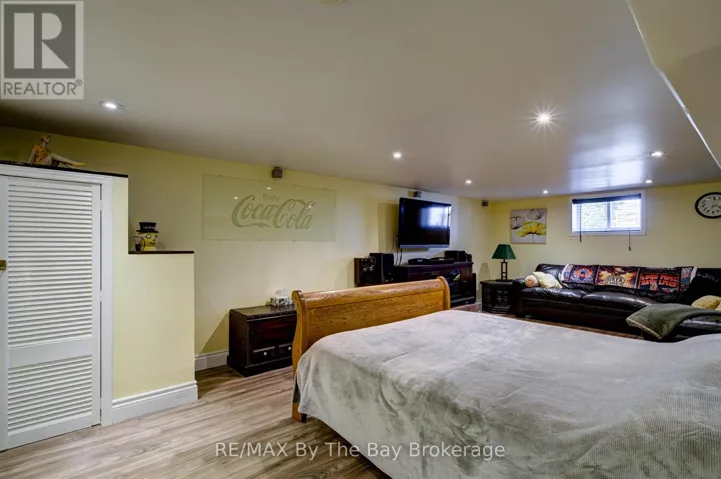 780