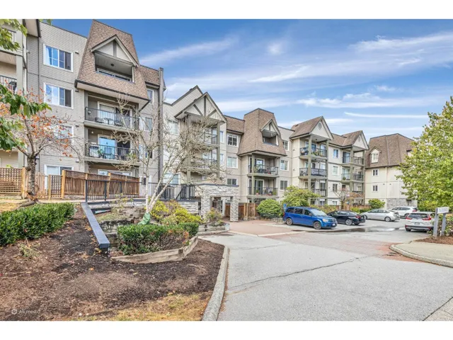 508 12083 92A AVENUE, Surrey, British Columbia V3V8C8