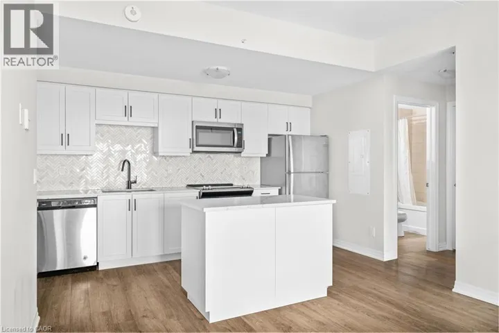 195 COMMONWEALTH Street Unit# 206, Kitchener, Ontario N2E0H5