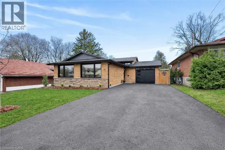 23 BRENLYN Court, Hamilton, Ontario L9C4N8