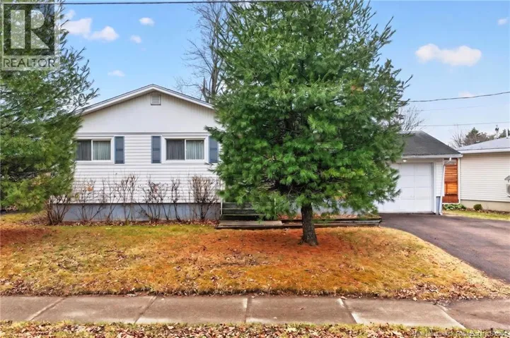 62 Madison Avenue, Moncton, New Brunswick E1E1R5