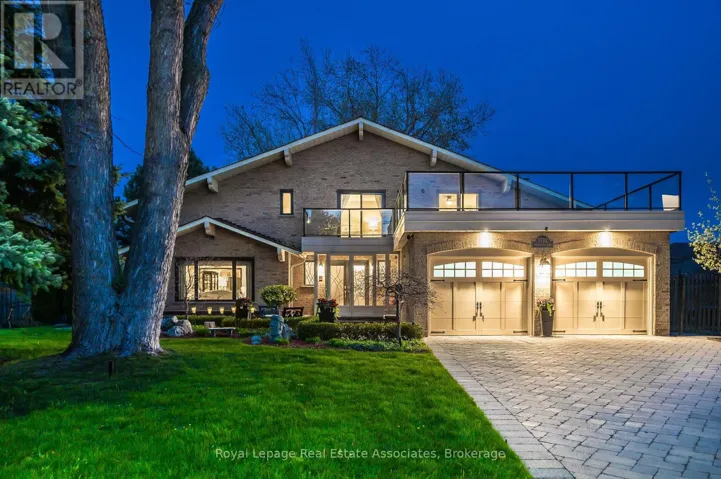 1702 CARRINGTON ROAD, Mississauga (East Credit), Ontario L5M2K2