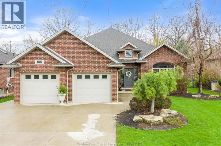 166 WOODYCREST, Kingsville, Ontario N9Y0A4