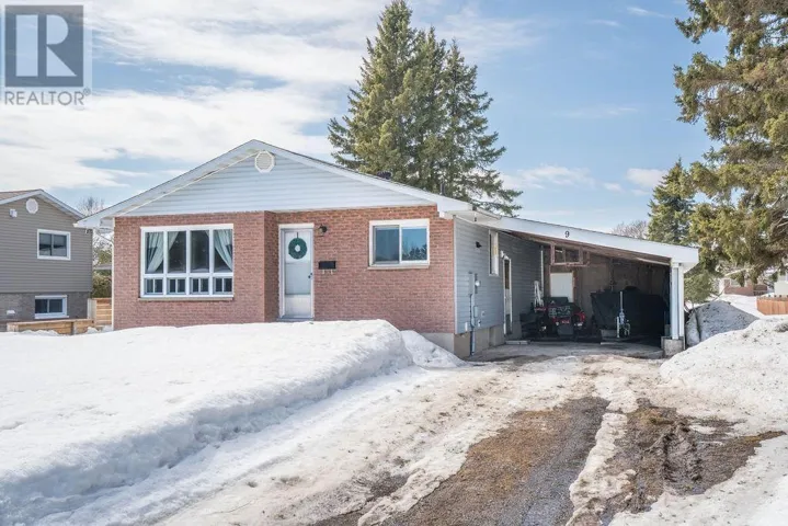 9 East Dunrobin Bay, Sault Ste. Marie, Ontario P6C5T4