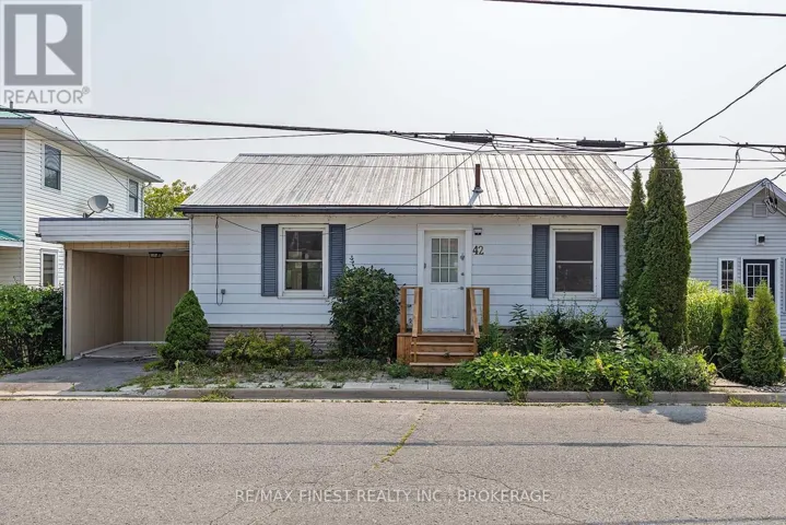42A HILL STREET, Prince Edward County (Picton), Ontario K0K2T0