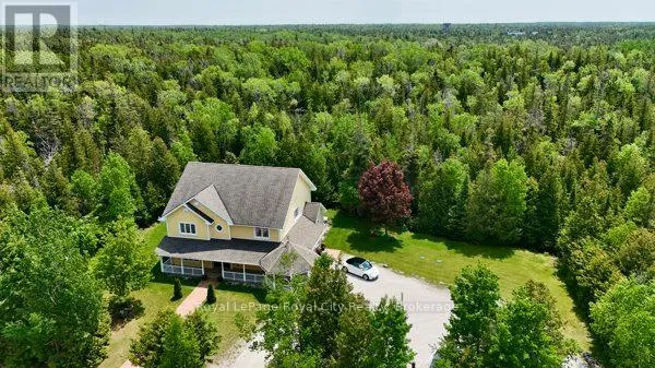 13 ELGIN STREET, Northern Bruce Peninsula, Ontario N0H2R0