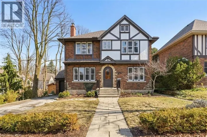 122 DUNBAR Road S, Waterloo, Ontario N2L2E7