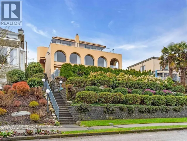 3705 PUGET DRIVE, Vancouver, British Columbia V6L2T8