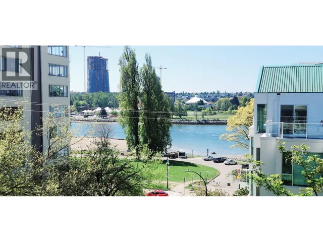 404 1406 W HARWOOD STREET, Vancouver, British Columbia V6G1X5