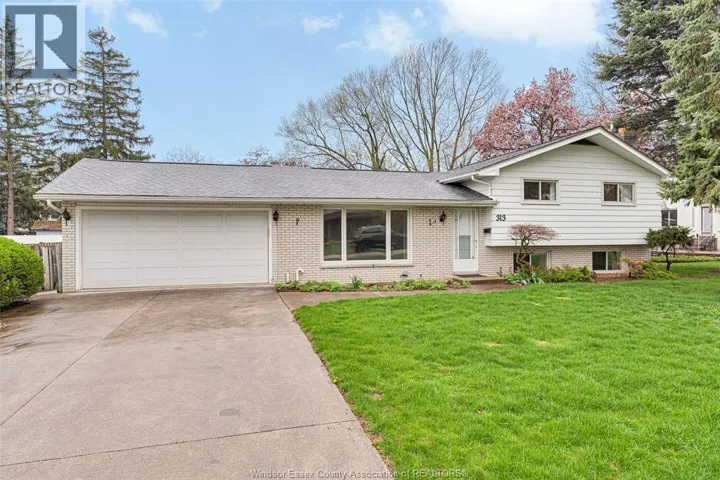 313 BARRY AVENUE, Tecumseh, Ontario N8N2G2