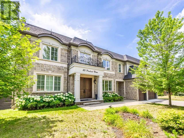 302 PINEHURST DRIVE W, Oakville (FD Ford), Ontario L6J4X3