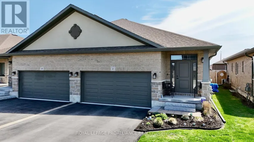 37 FARMINGTON CRESCENT, Belleville (Thurlow Ward), Ontario K8N0J9