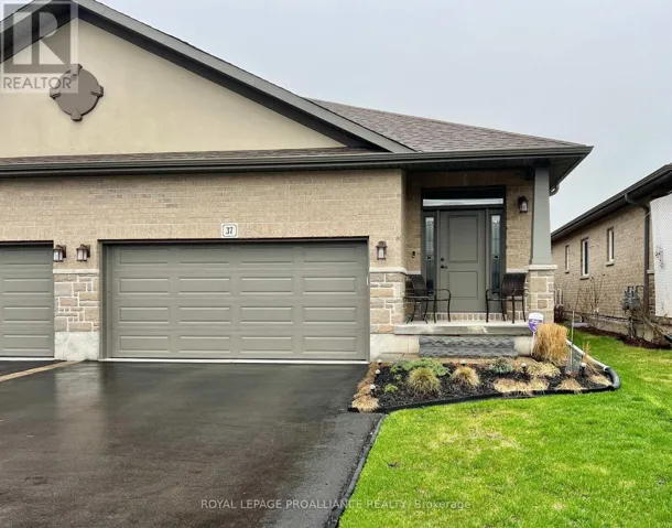 37 FARMINGTON CRESCENT, Belleville (Thurlow Ward), Ontario K8N0J9