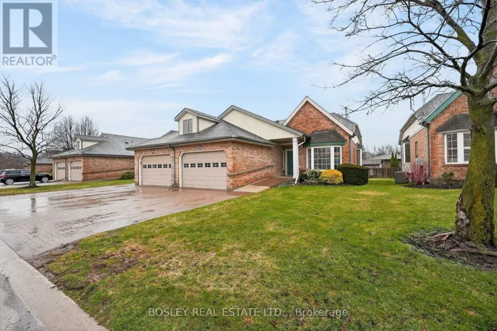 34 - 121 GLEN MORRIS DRIVE, St. Catharines (Glendale/Glenridge), Ontario L2T4C5