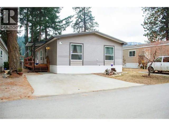 5371 Princeton Avenue Unit# 24, Peachland, British Columbia V0H1X8