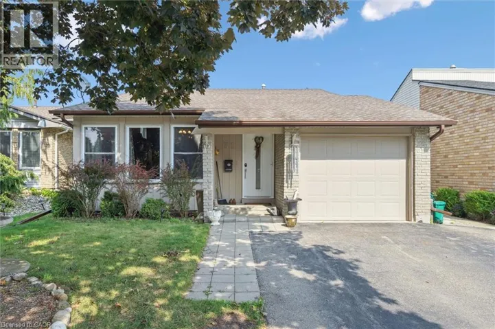 31 SAXONY Circle, Cambridge, Ontario N1S4G6