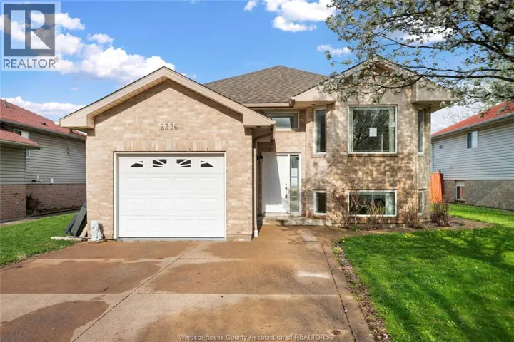 2336 Radcliff AVENUE, Windsor, Ontario N8P1V5