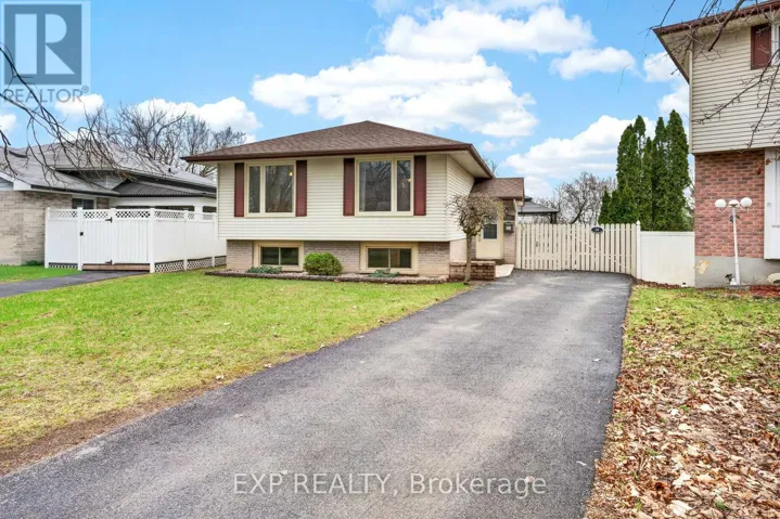 54 DAUPHIN AVENUE, Kingston (Rideau), Ontario K7K6B1