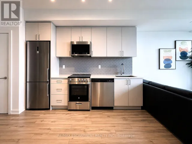 333 - 1005 DUNDAS STREET E, Oakville (JM Joshua Meadows), Ontario L6H7E8