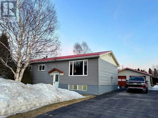 14 Lloyd Irwin ST, Marathon, Ontario P0T2E0