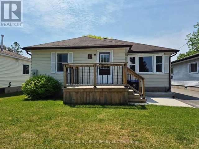 14 WOLFE STREET, Penetanguishene, Ontario L9M1B9