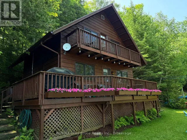 148 SUNNYVIEW DRIVE, South Bruce Peninsula, Ontario N0H1A0
