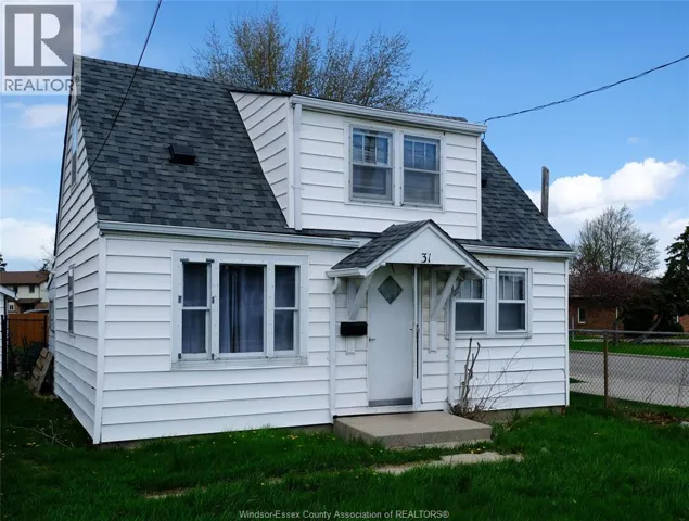31 Maidstone AVENUE East, Essex, Ontario N8M2J3