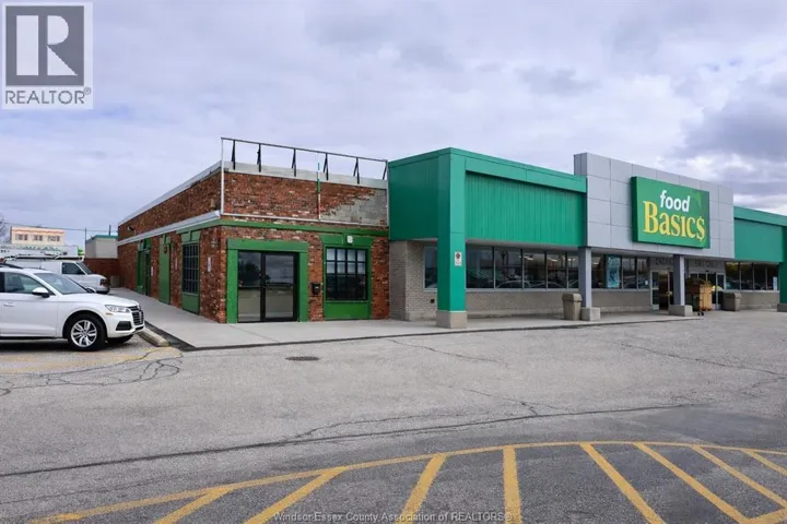 2050 LAUZON ROAD, Windsor, Ontario N8T2Z3
