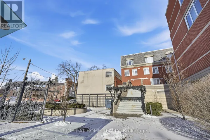 217 - 3400 LAKE SHORE BOULEVARD W, Toronto (Long Branch), Ontario M8W4Z9