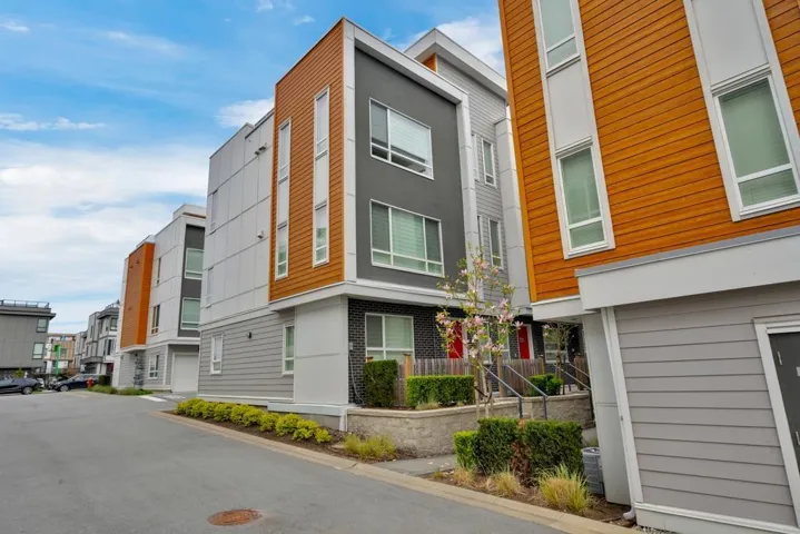 22 19628 55A AVENUE, Langley, British Columbia V3A0M6