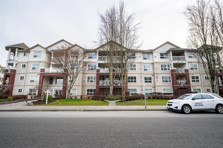 130 8068 120A STREET, Surrey, British Columbia V3W3P3