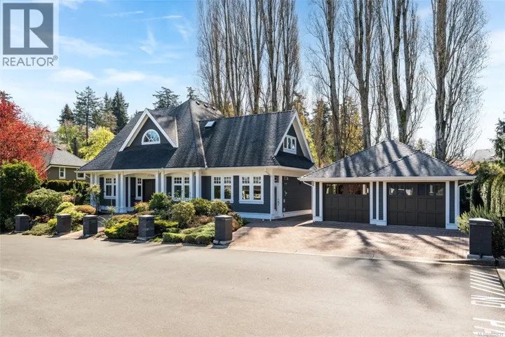 1174 South Valley Pl, Saanich, British Columbia V8Z7Z1