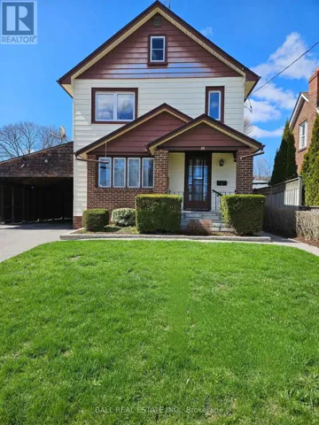 30 THOMAS STREET, Oshawa (Lakeview), Ontario L1H3W5