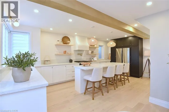 192 HOMEWOOD Avenue, Hamilton, Ontario L8P2M5