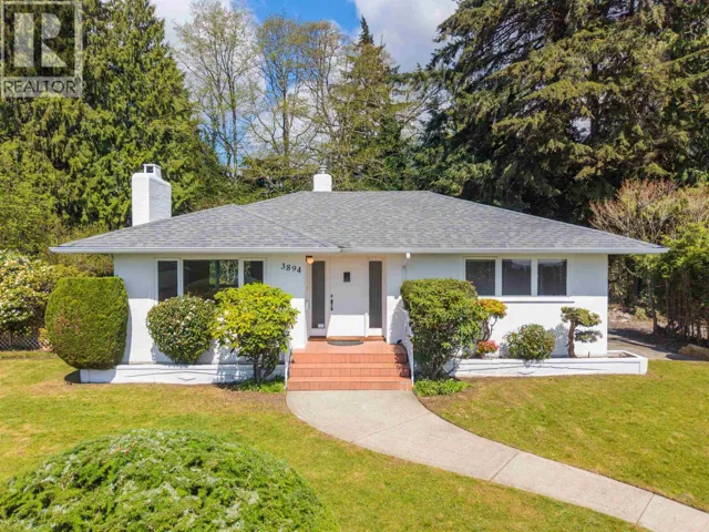 3894 SUNNYCREST DRIVE, North Vancouver, British Columbia V7R3C8