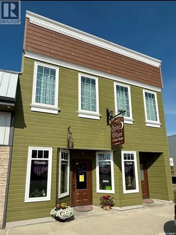 213 & 215 Centre STREET, Nipawin, Saskatchewan S0E1E0