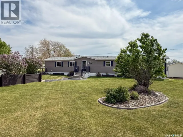 306 2nd AVENUE W, Climax, Saskatchewan S0N0A7