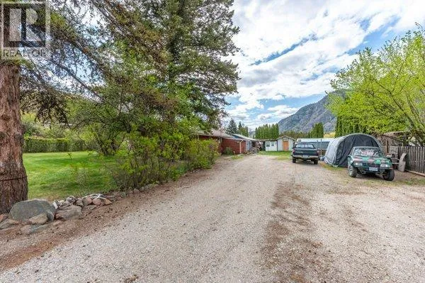 5009 13th Avenue, Okanagan Falls, British Columbia V0H1R4